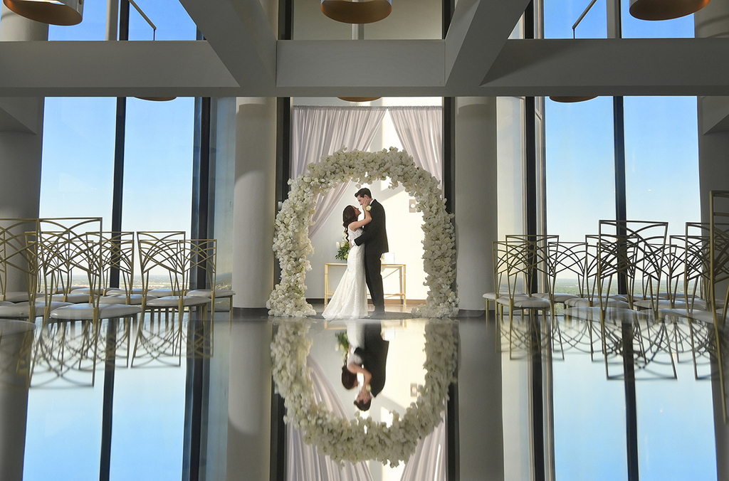 Marci Curtis - Michigan Wedding Photojou...