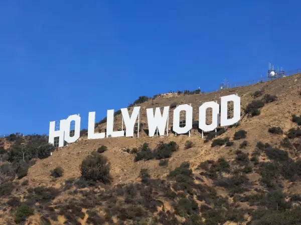 Image of the Hollywood sign in California